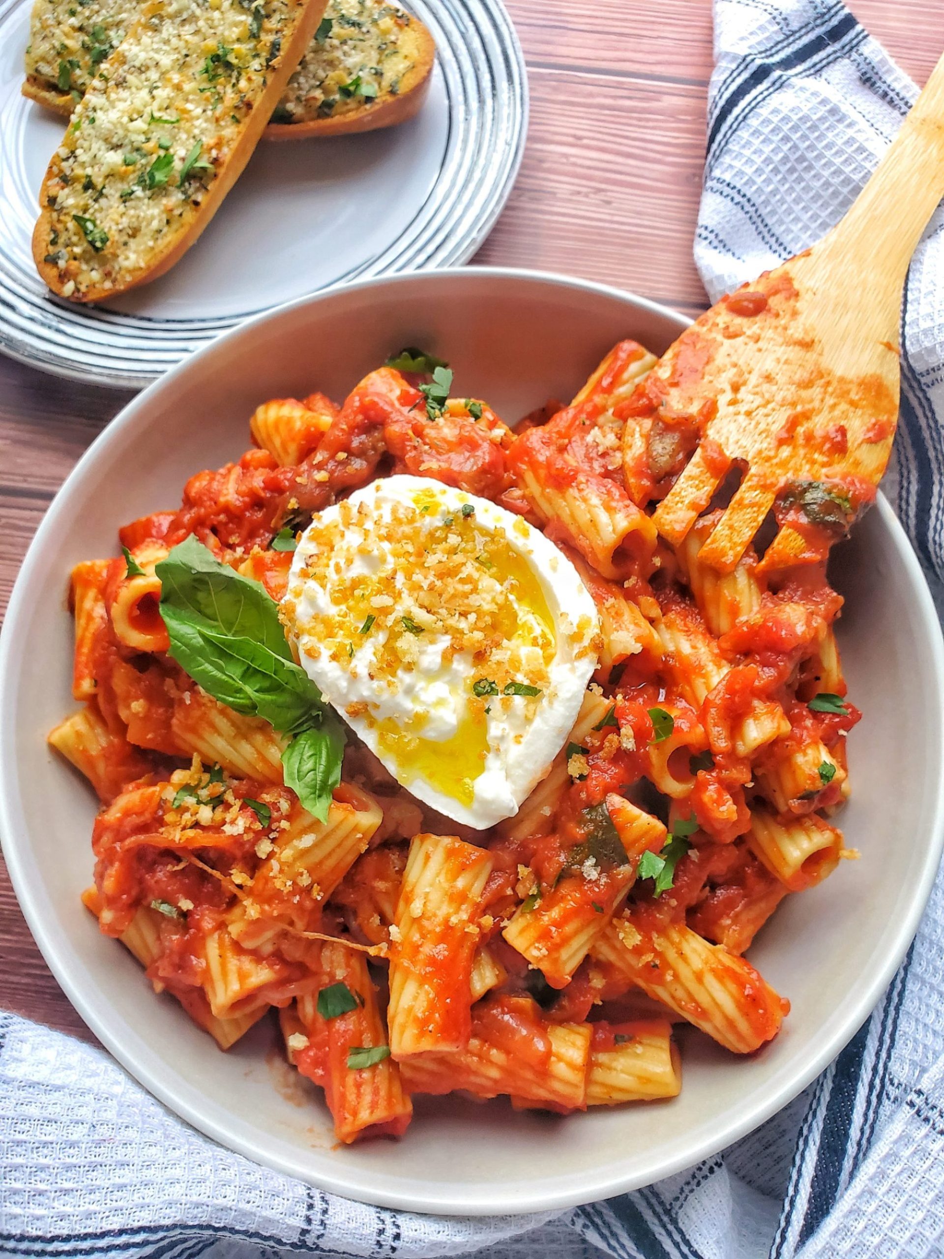https://theskinnifoodwhore.com/wp-content/uploads/2021/04/cropped-Spicy-Tomato-and-Roasted-Eggplant-Rigatoni-with-Garlic-Bread-and-Fresh-Burrata.jpeg-scaled-1-scaled.jpeg